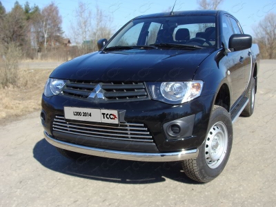 Защита переднего бампера овальная 75х42 мм ТСС для Mitsubishi L200 2014-2015