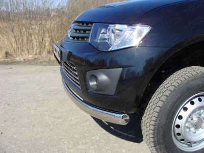 Защита переднего бампера овальная 75х42 мм ТСС для Mitsubishi L200 2014-2015